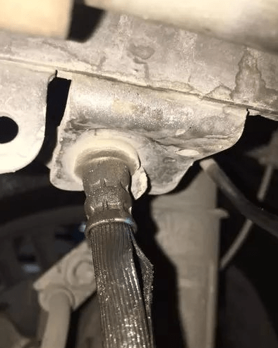 刹车油管开裂