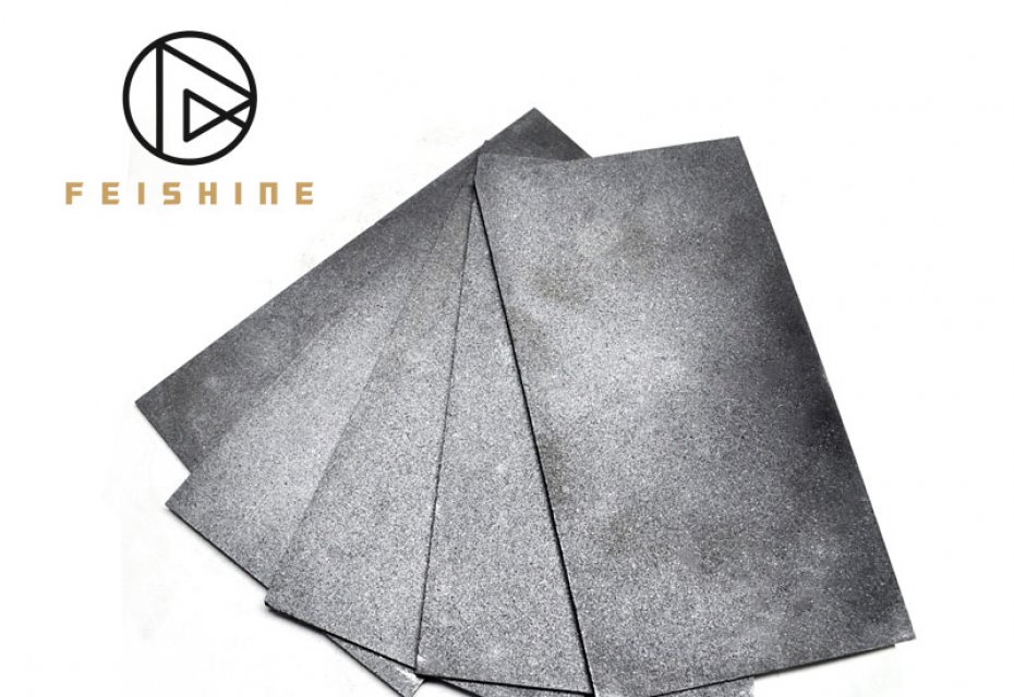 炭石墨材料优良的电传导性及其应用